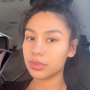 Meet your Posher, Esmeralda